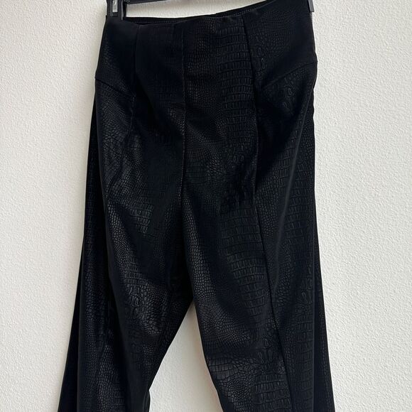 NWT Good American Black Croc Executive Pants Size 2 Flare Leg Slit Zipper XS - Picture 3 of 9